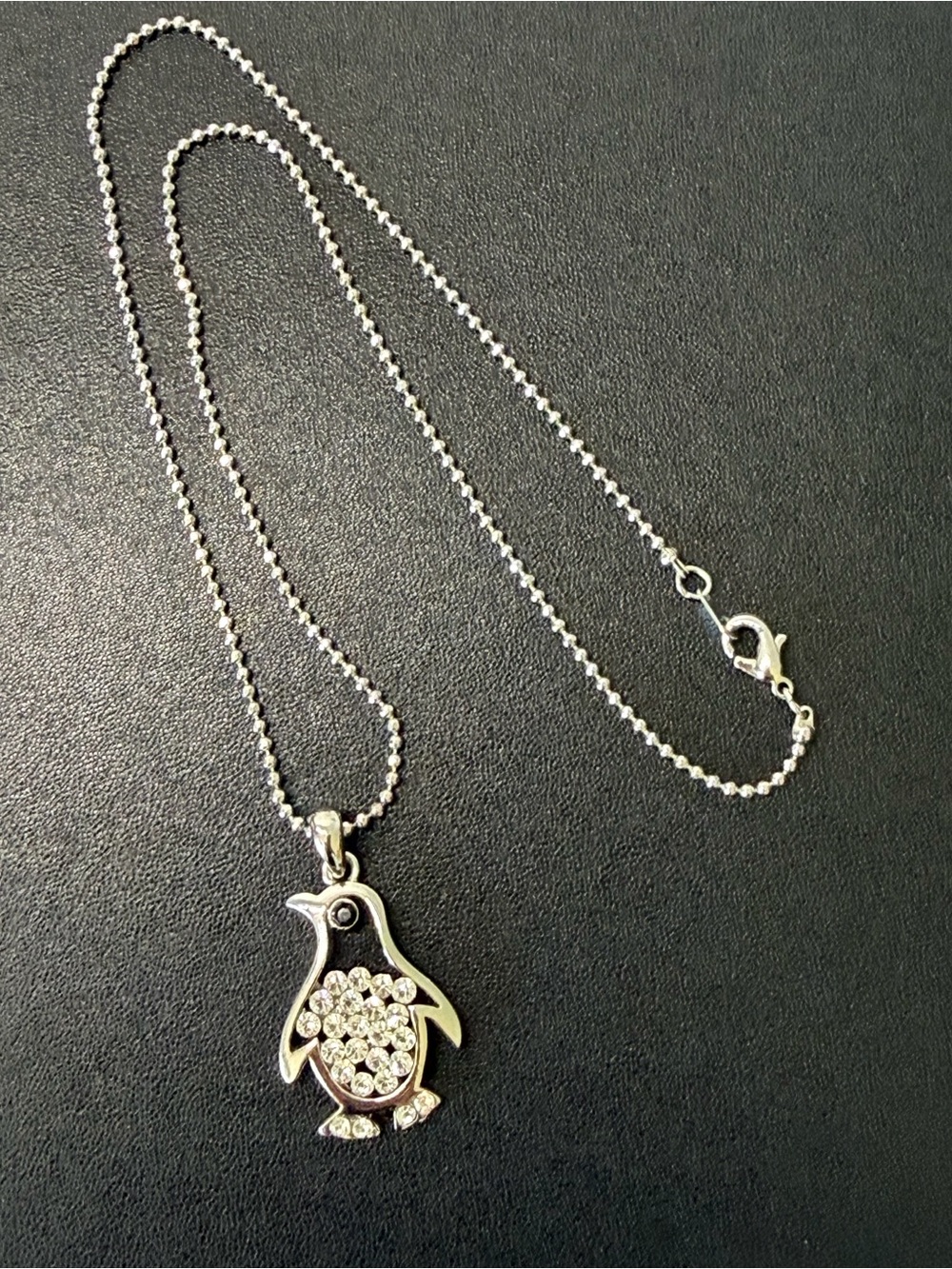 Penguin Crystal Silver Toned Necklace w Pendant Necklace 16" Ball Chain - Picture 3 of 8